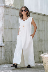 Vestido Sofía en Lino sin mangas con bolsillos y aberturas - Color Semilla