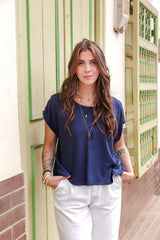 Blusa básica en cuello bandeja - Azul Oscuro