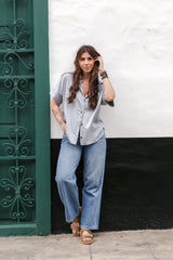 Camisa classic recta con botones - Gris