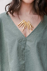 Blusa Zhara con mangas cuello en V- Color Verde Oliva
