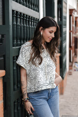 Blusa Amalia con mangas cuello redondo - Dali print