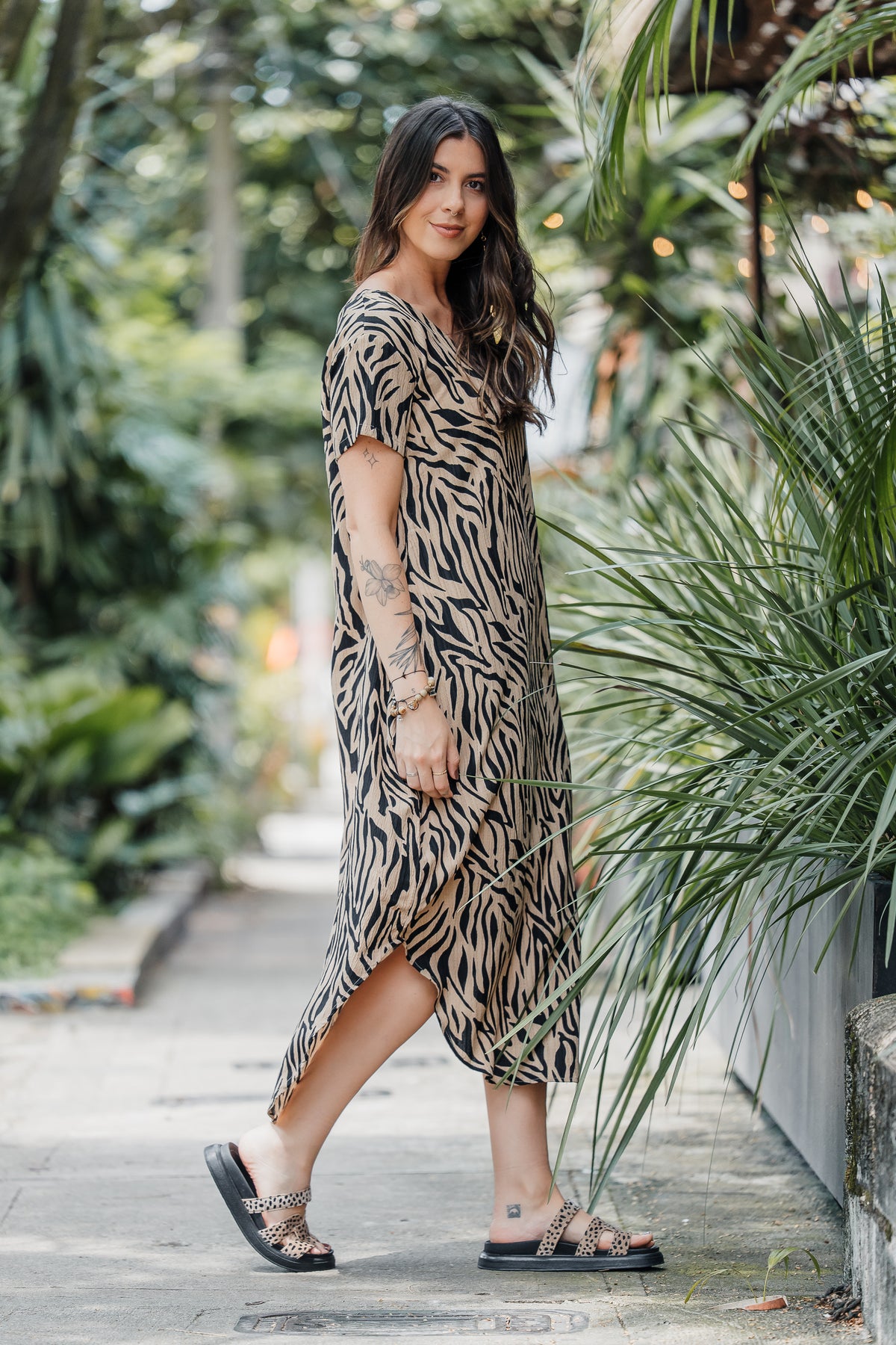 Vestido Alma multi cuello en V o redondo - Zebra Negra