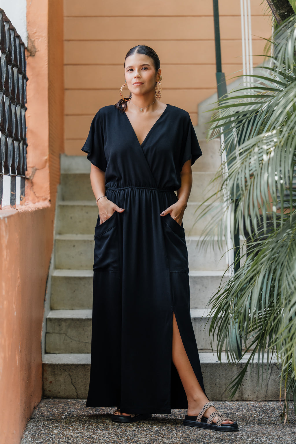 Vestido Étnica Largo con mangas y aberturas frontales - Negro