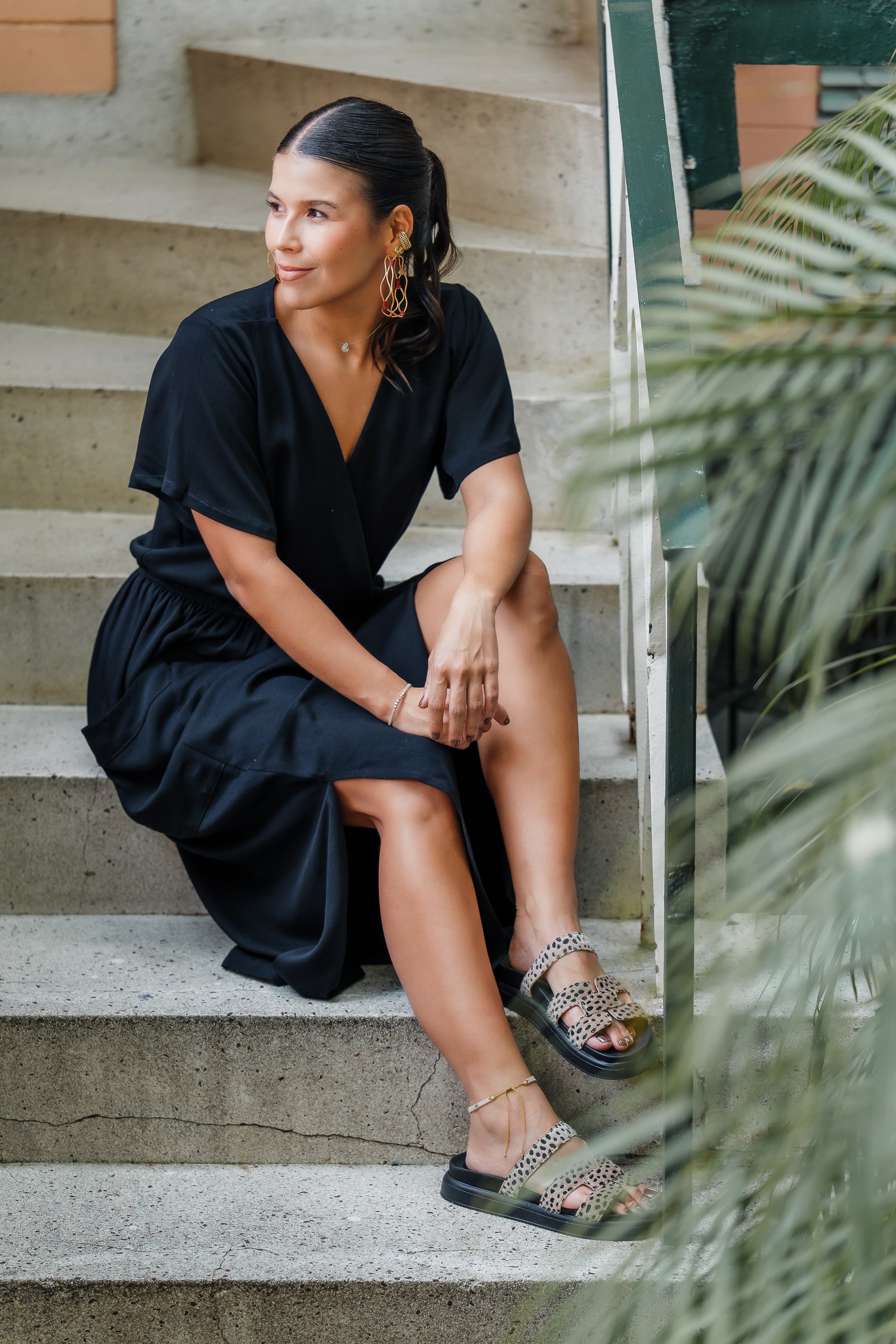 Vestido Étnica Largo con mangas y aberturas frontales - Negro Imagen principal del producto
