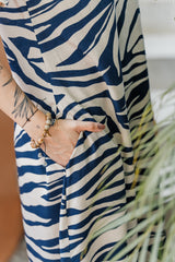 Vestido Alma multi cuello en V o redondo - Zebra Azul