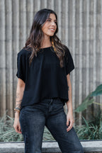 Blusa Amalia con mangas cuello redondo - Color Negro