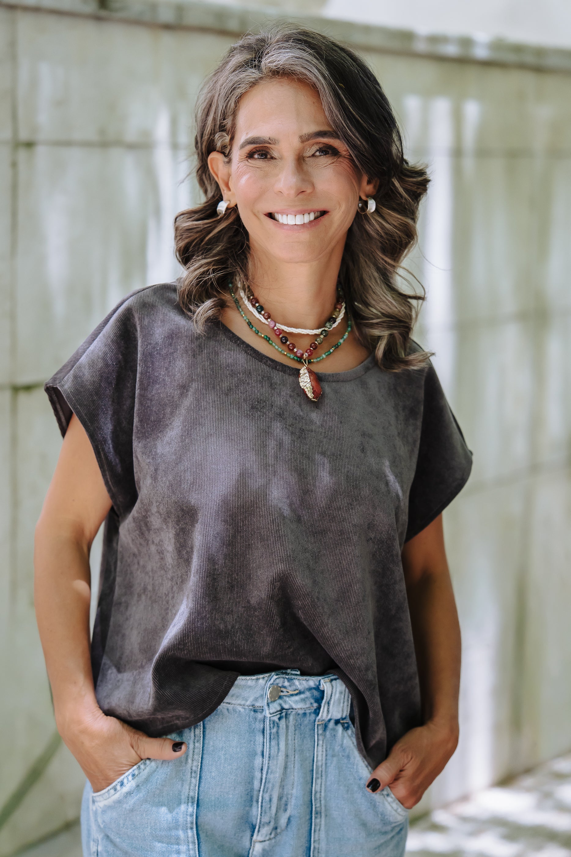 Blusa Cuello Bandeja - Corduroy Gris Plutón Imagen principal del producto