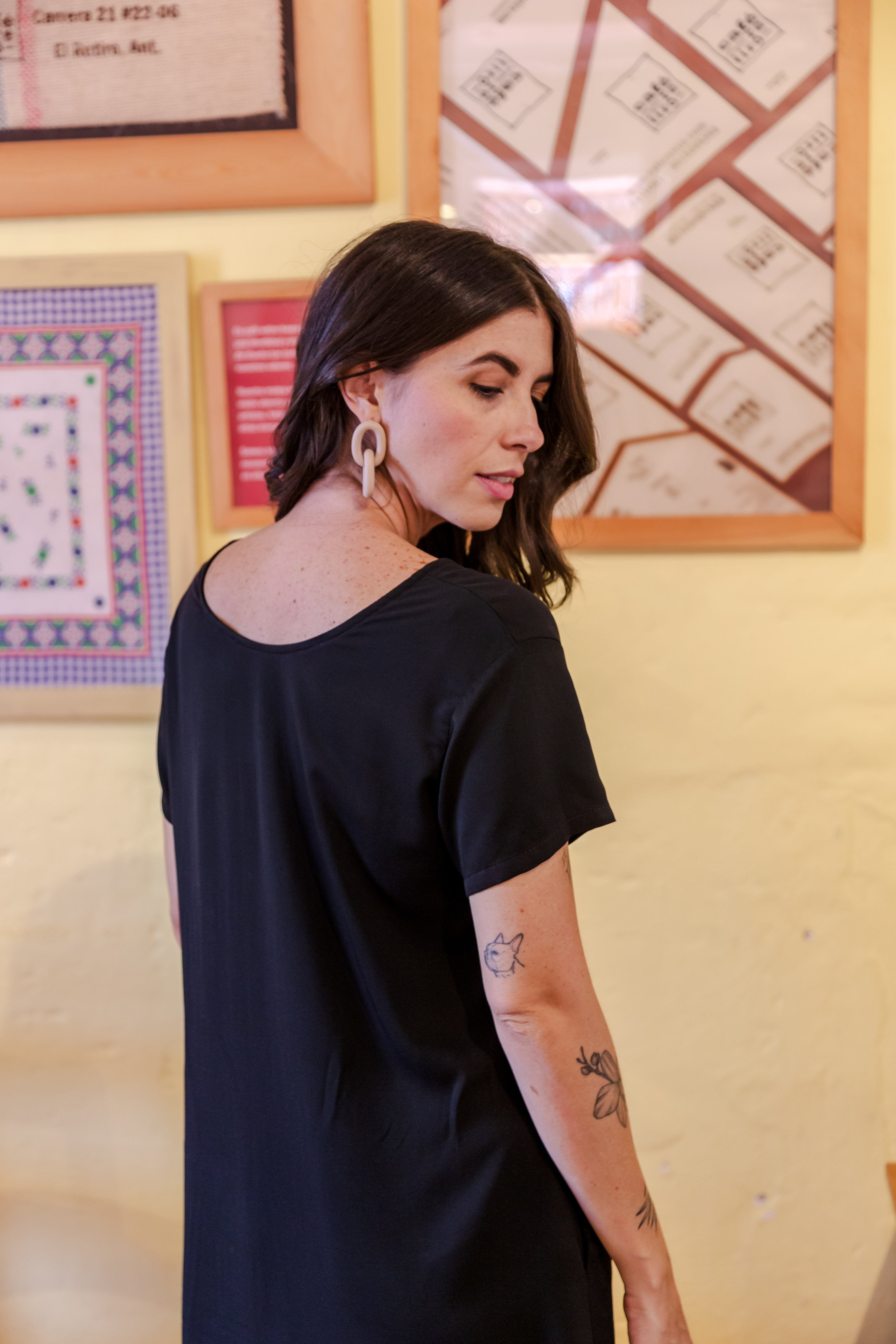 Vestido Alma Recto cuello en v o redondo  - Negro