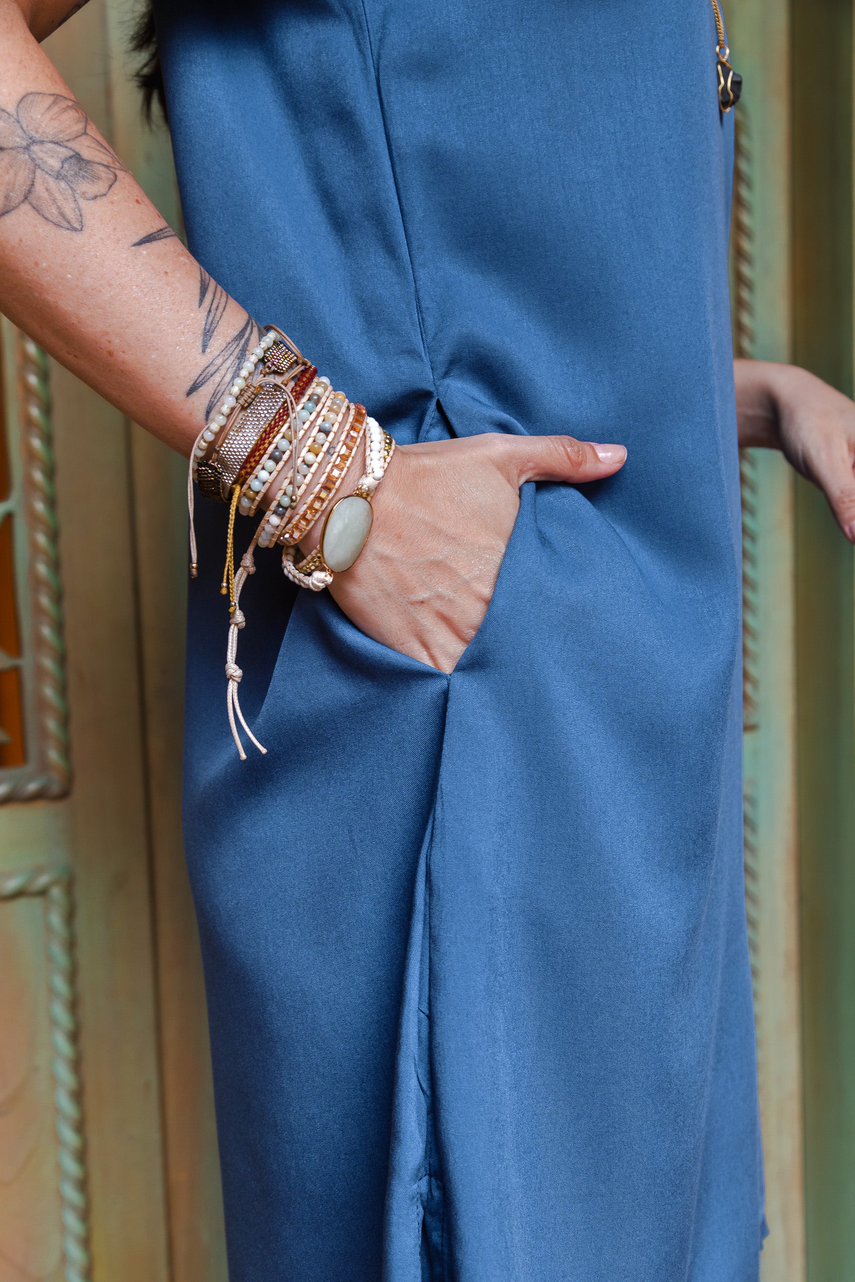 Vestido Alma Corto cuello en v o redondo - Mini Dress - Azul Índigo