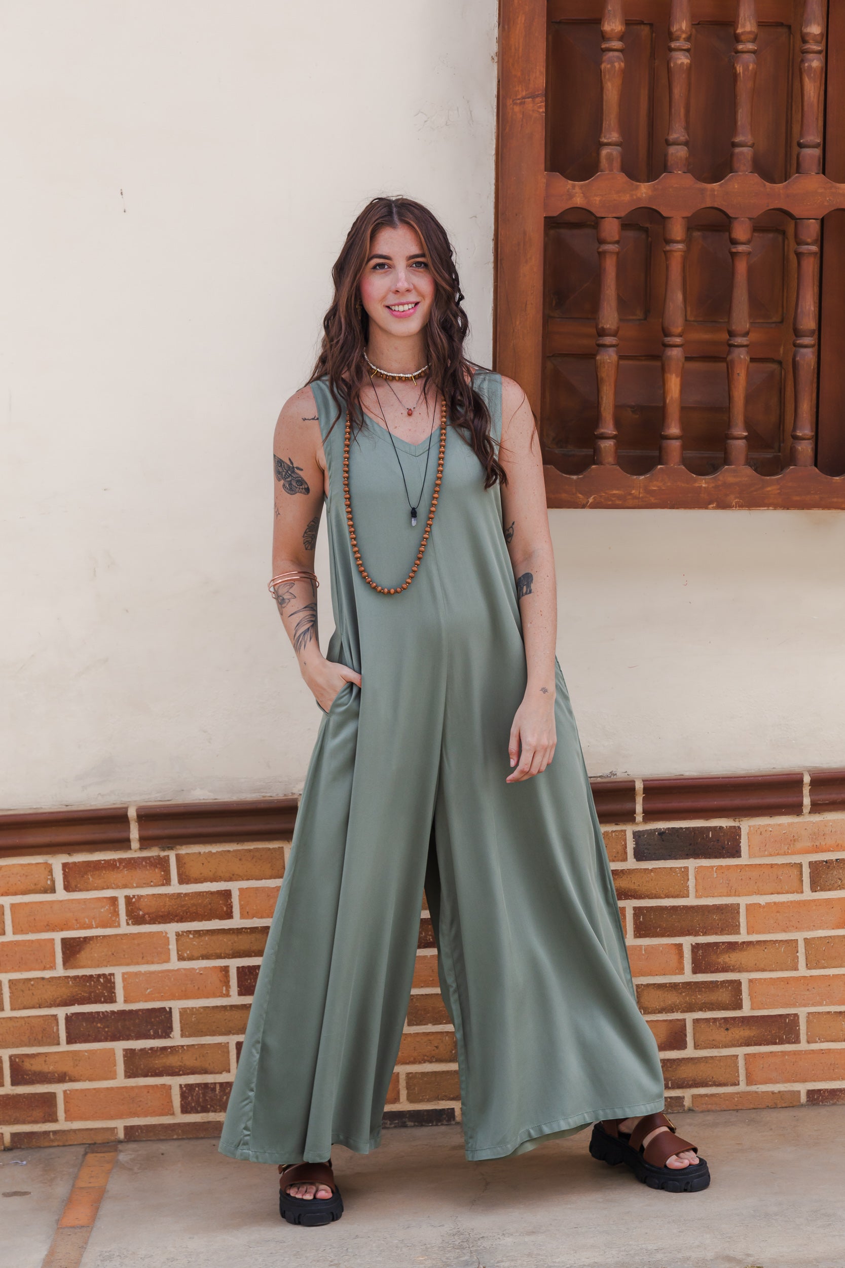Enterizo Bahia sin mangas bota amplia Verde Oliva