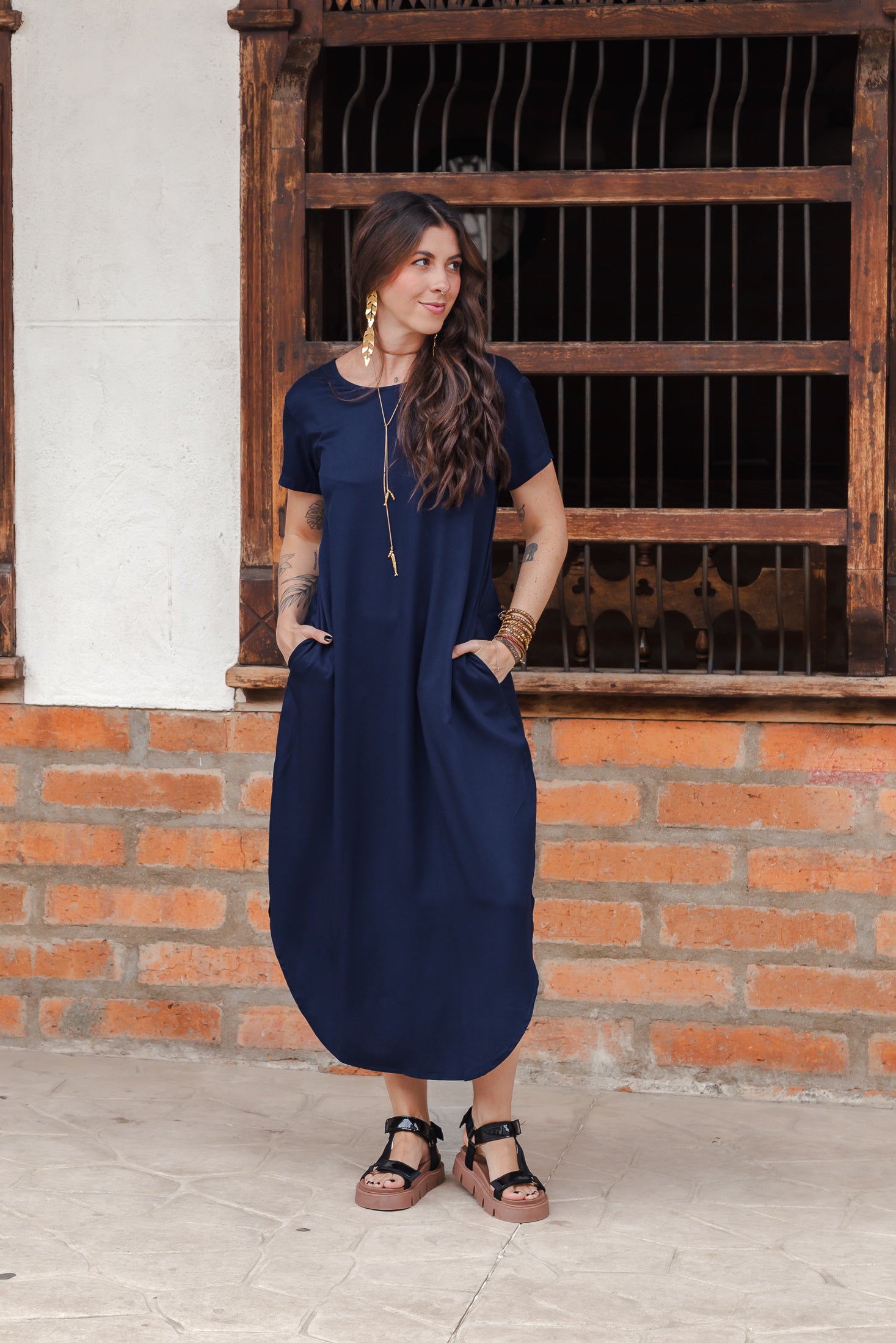 Vestido Alma multi cuello en v o redondo  - Azul Oscuro Imagen secundaria del producto