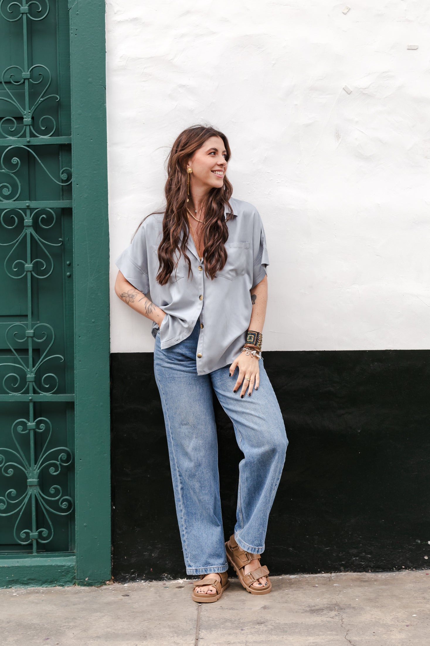 Camisa Classic recta con botones  - Gris claro