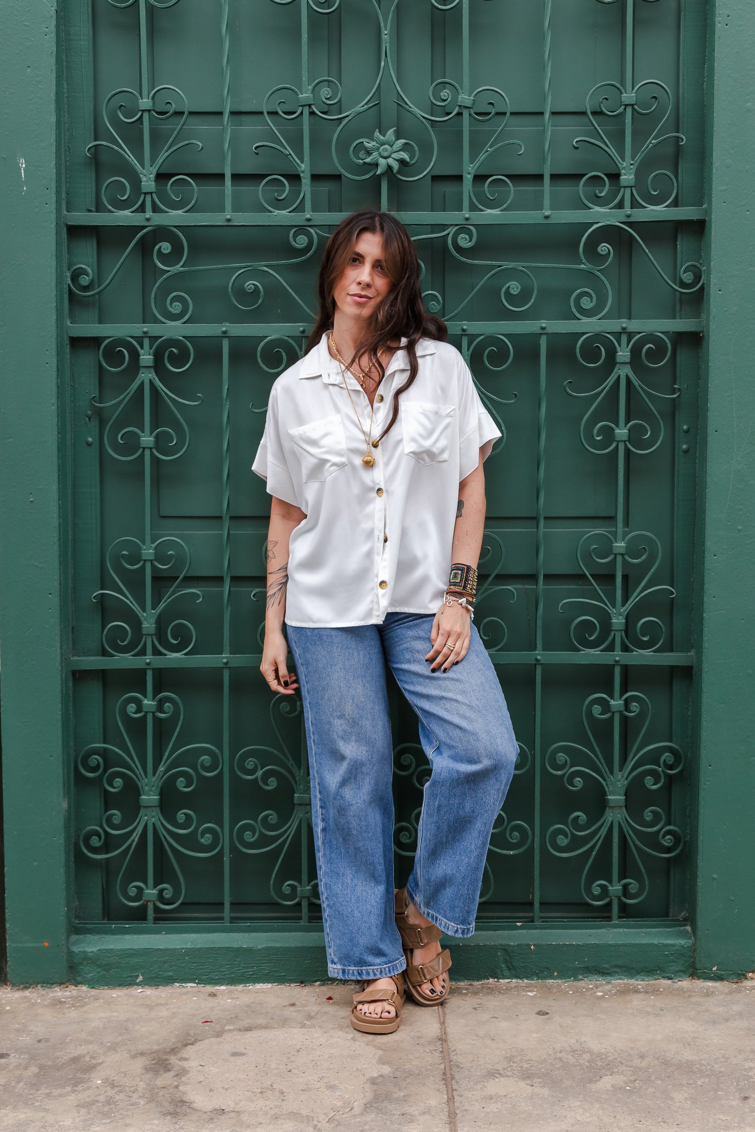 Camisa Classic recta con botones  - Blanca