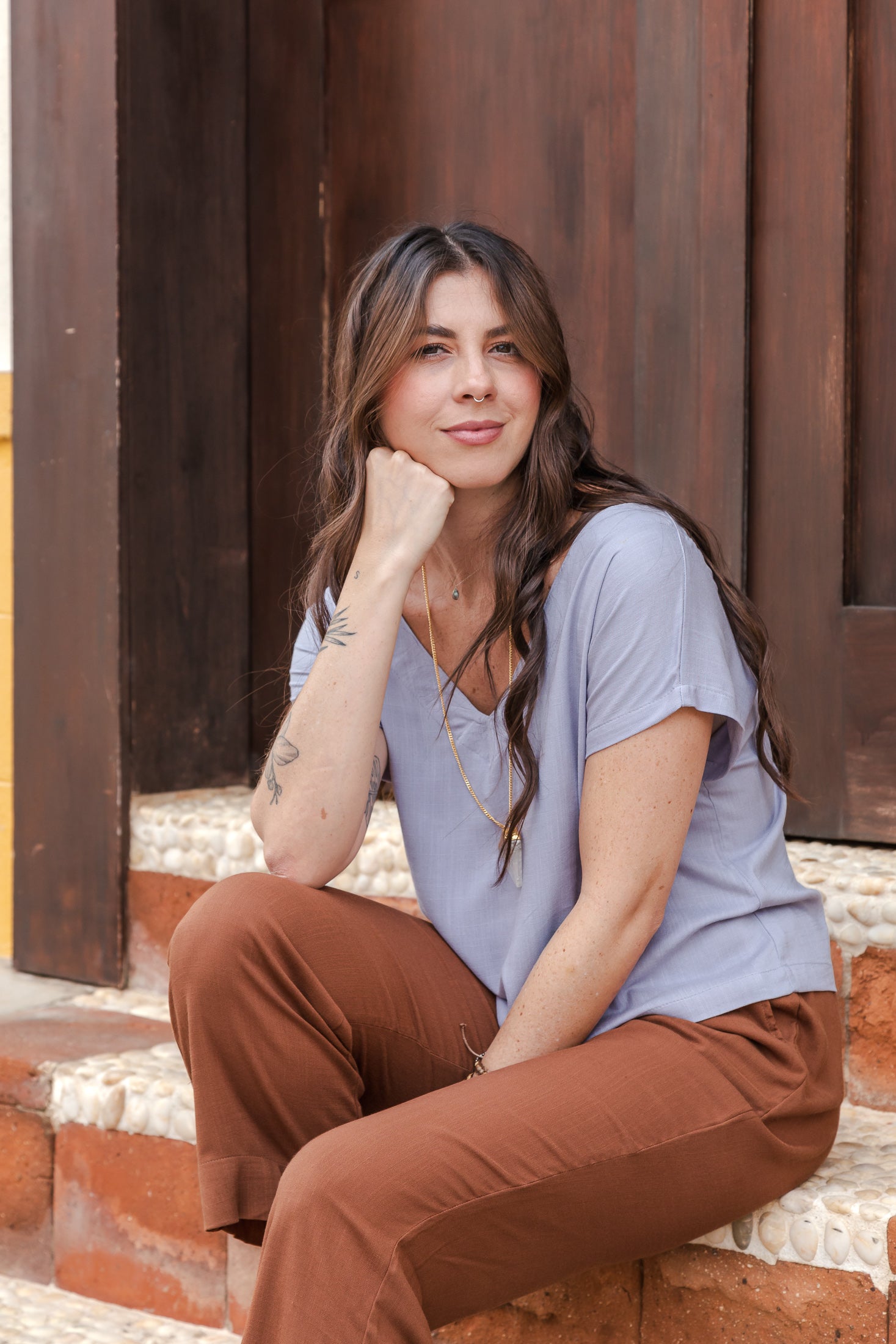 Blusa Nicanora cuello en V  - Gris