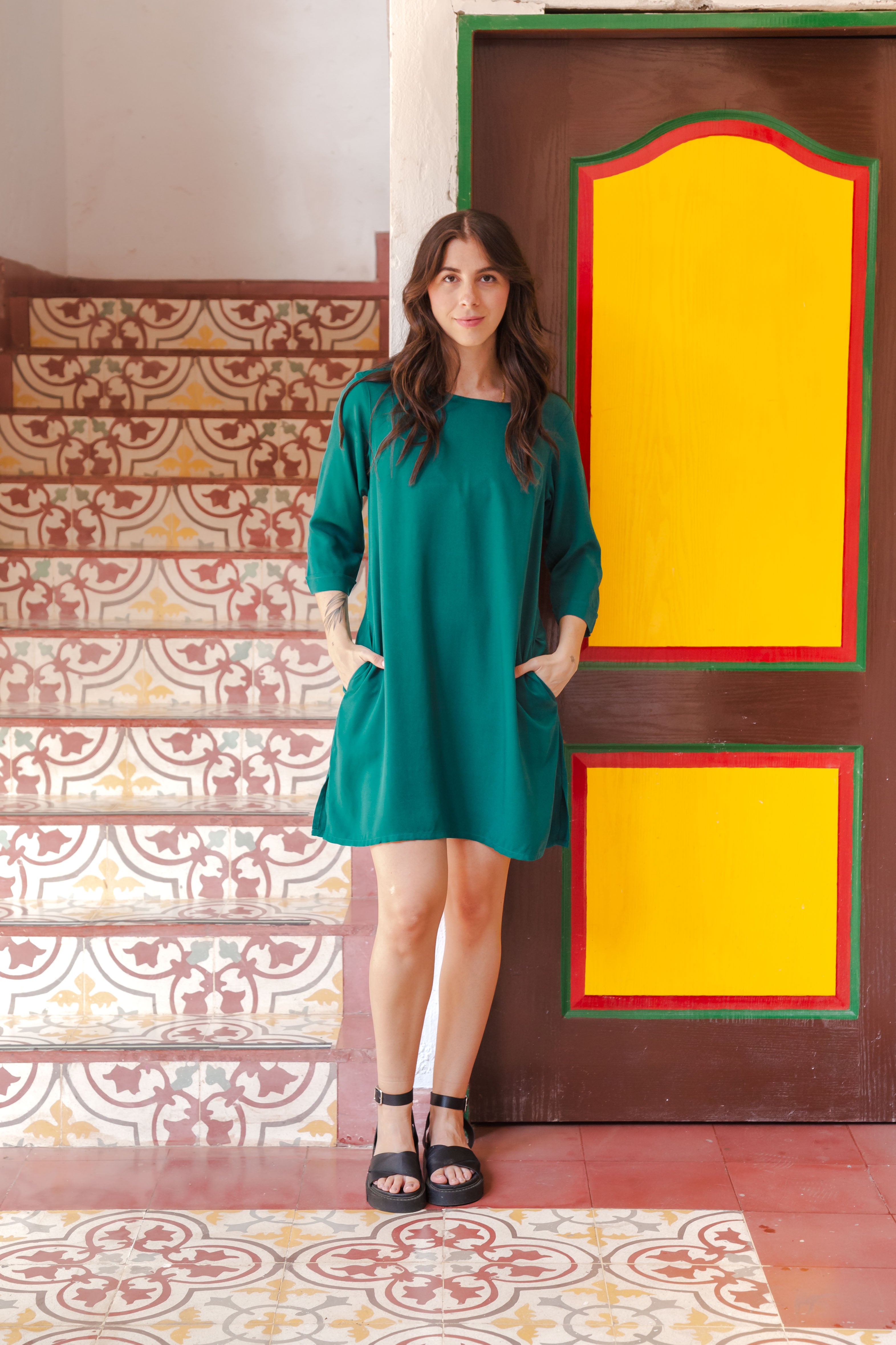 Vestido Carlota corto manga 3/4 - Verde Esmeralda