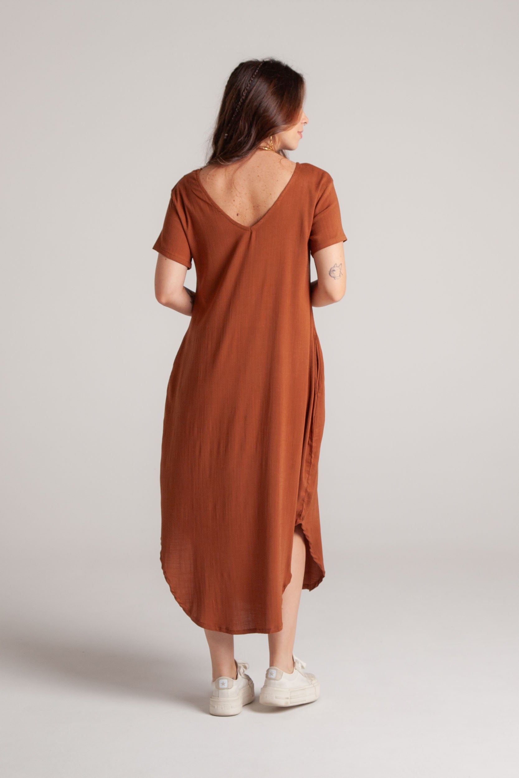 Vestido Alma multi cuello en v o redondo con bolsillos - Café Valery