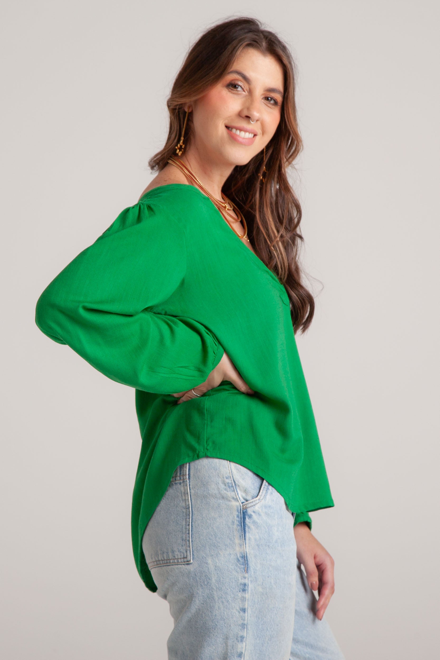 Blusa Ama manga larga cuello en V - Verde Trébol