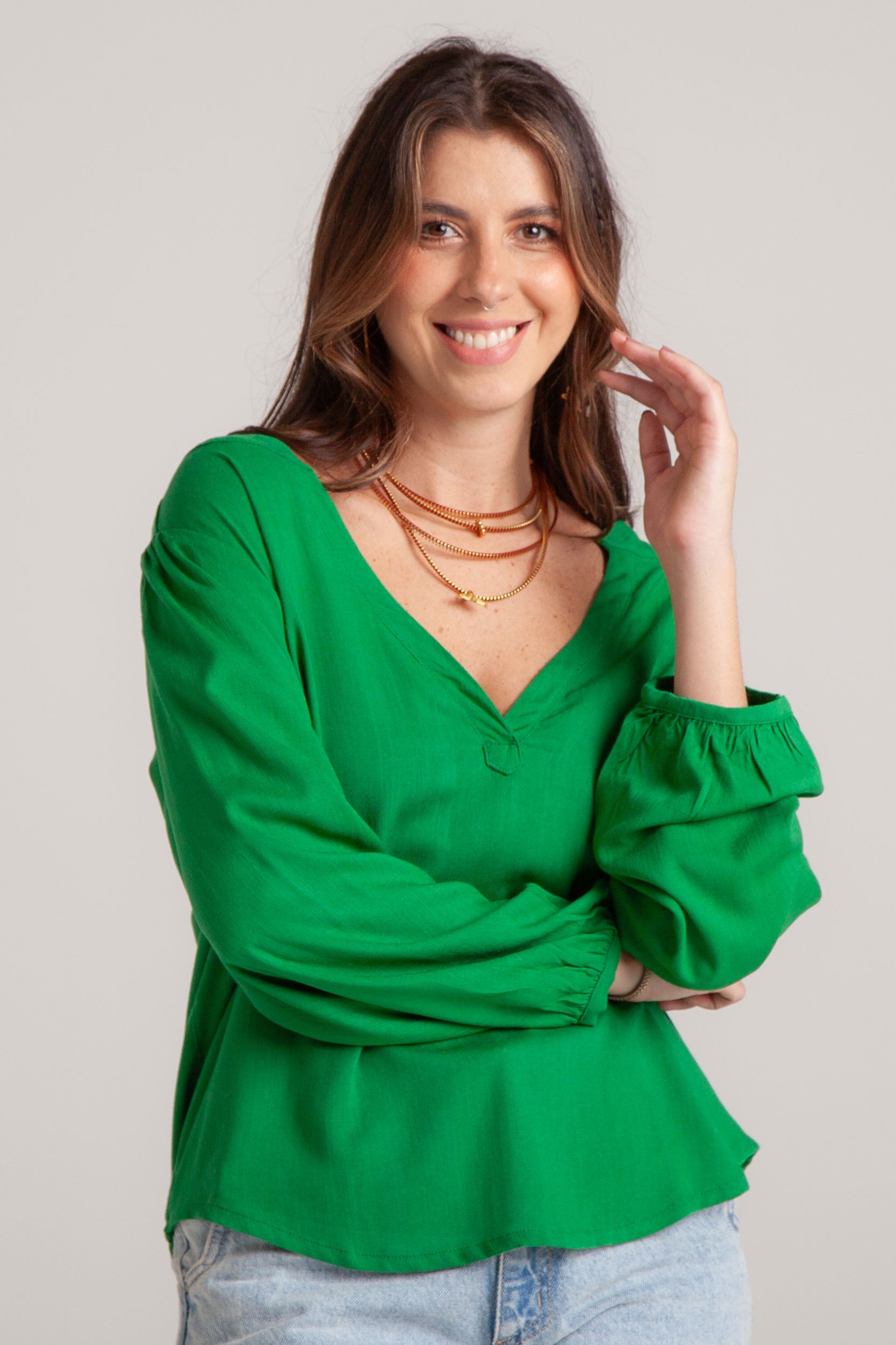 Blusa Ama manga larga cuello en V - Verde Trébol