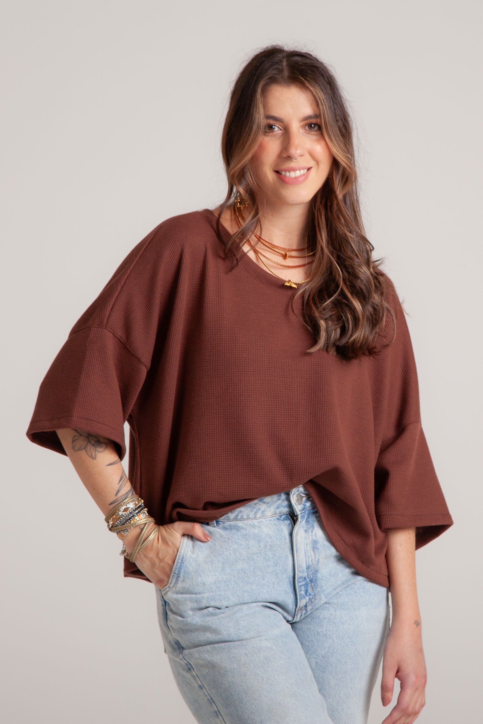 Blusa Mariposa tela de ribs manga 3/4 - Marrón