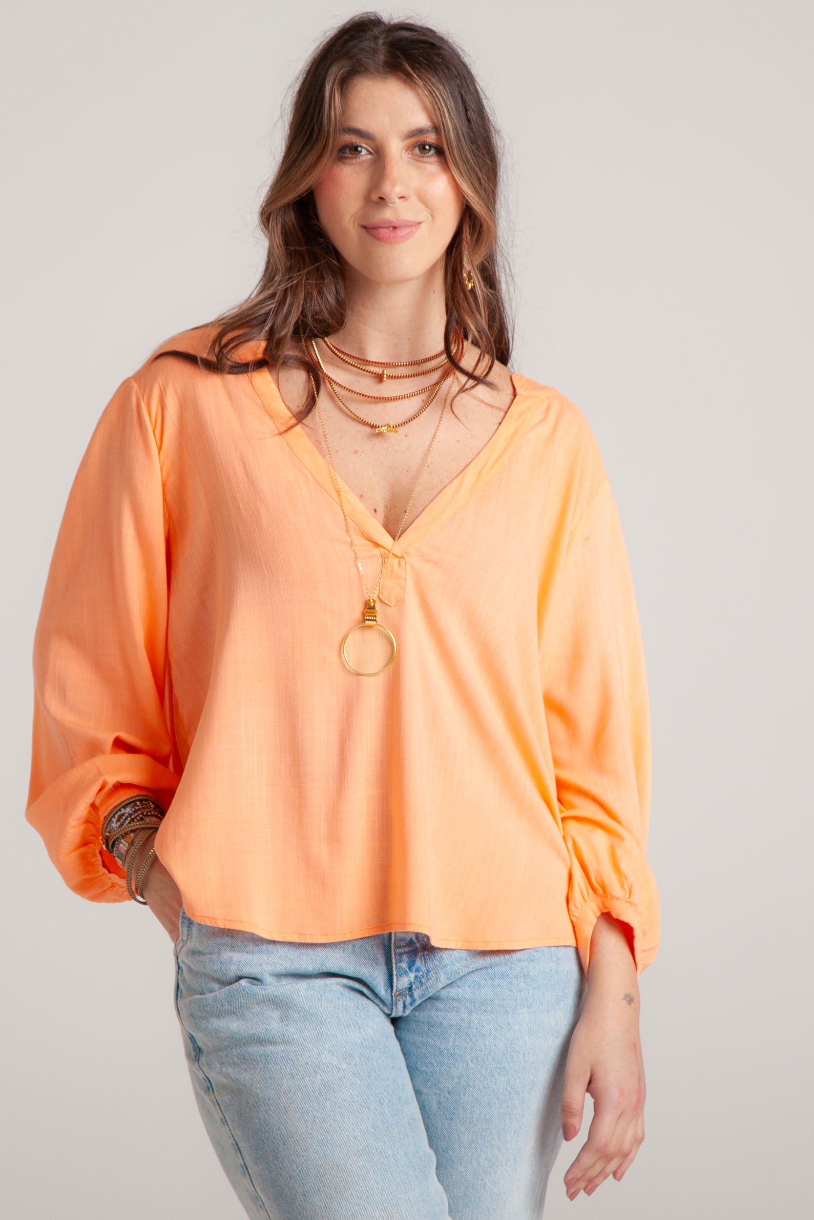 Blusa Ama manga larga cuello en V - Mandarina