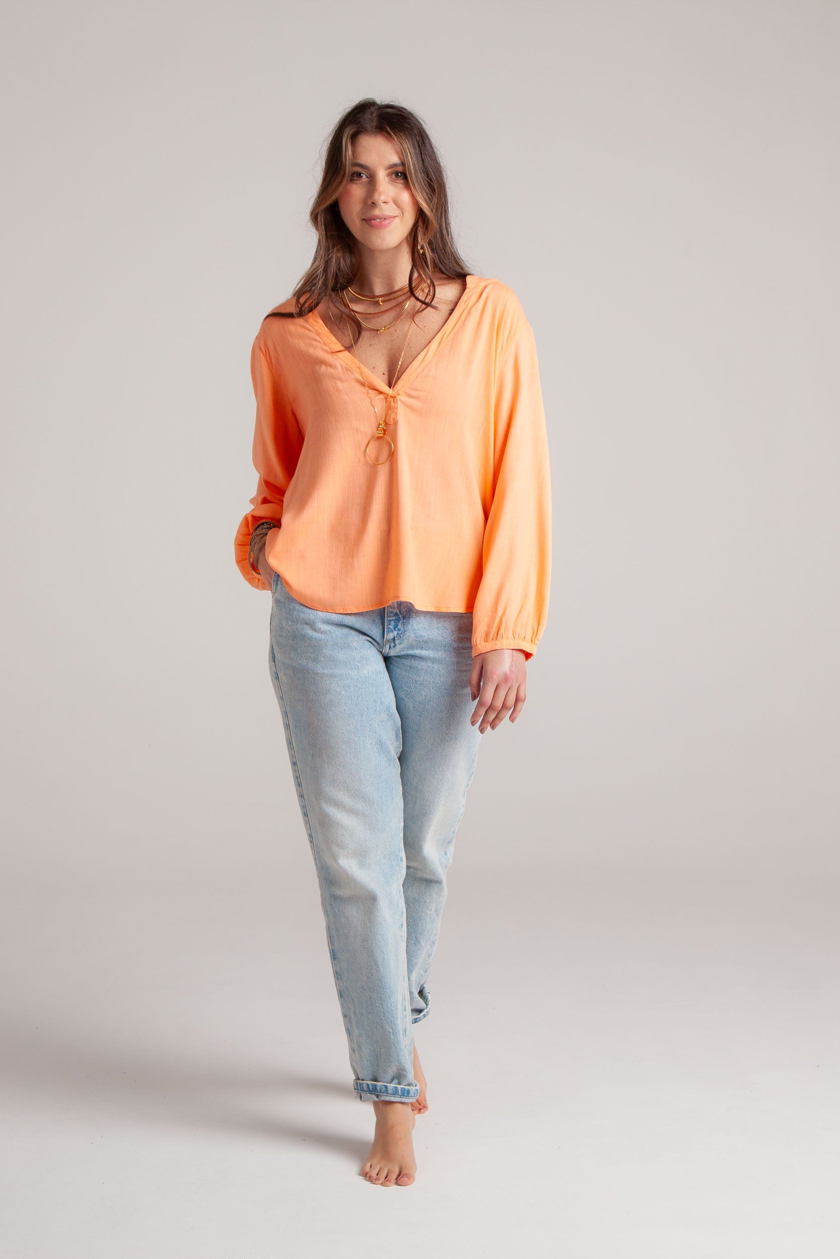 Blusa Ama manga larga cuello en V - Mandarina