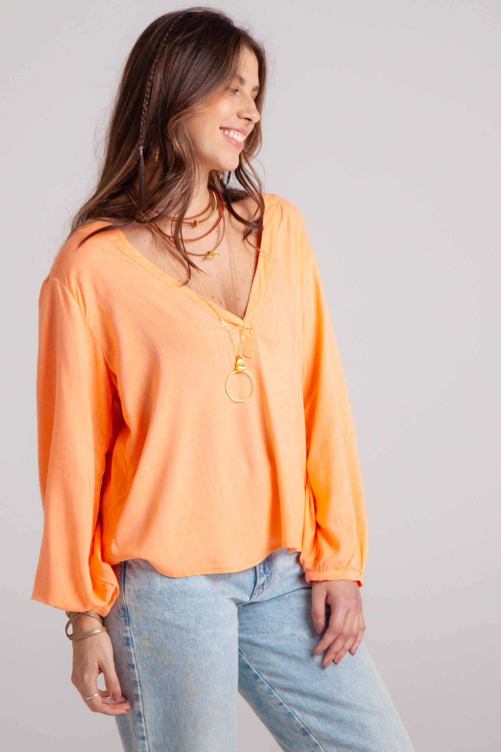 Blusa Ama manga larga cuello en V - Mandarina