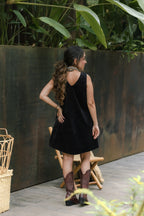 Vestido en pana corto con bolsillos - Negro