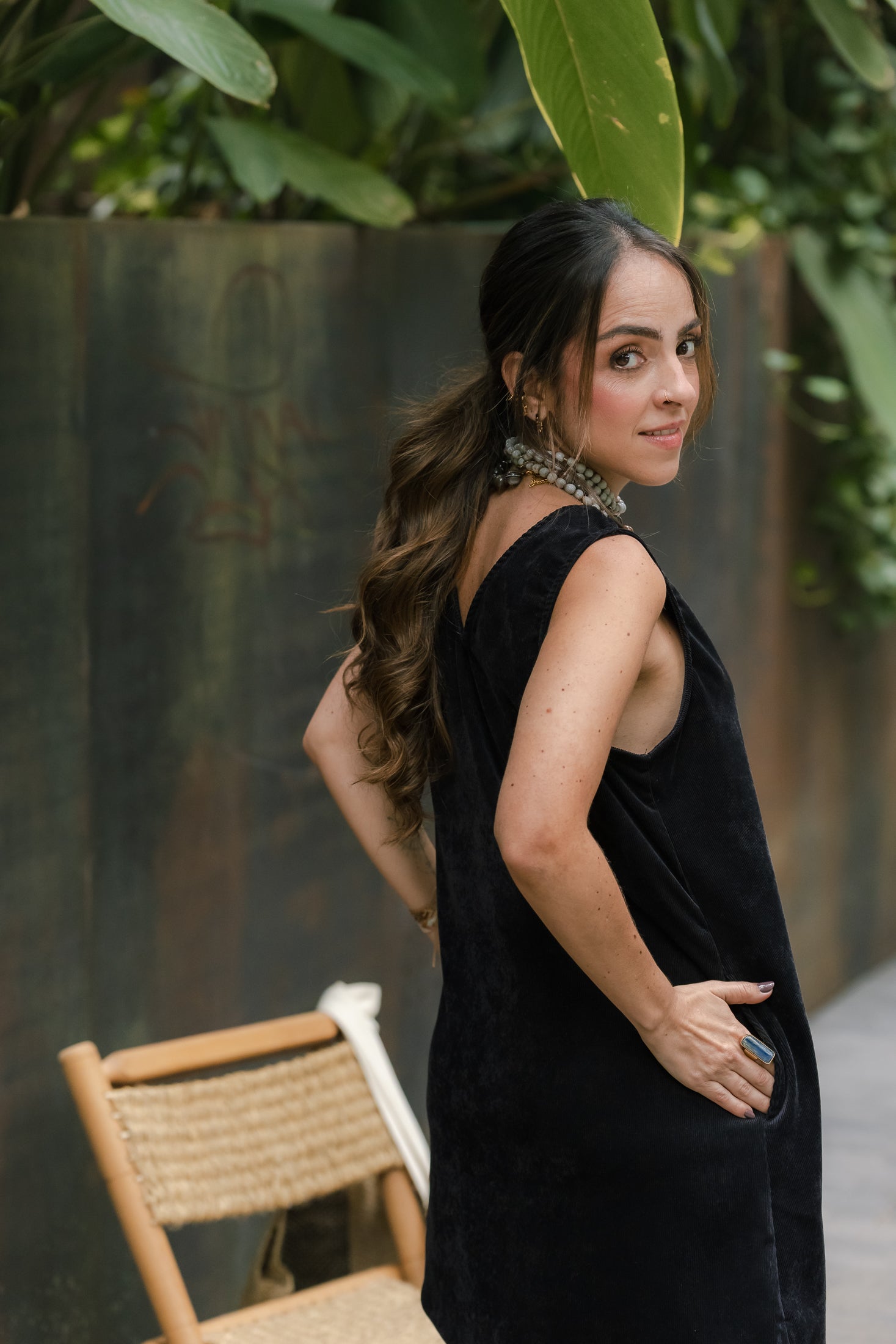 Vestido en pana corto con bolsillos - Negro
