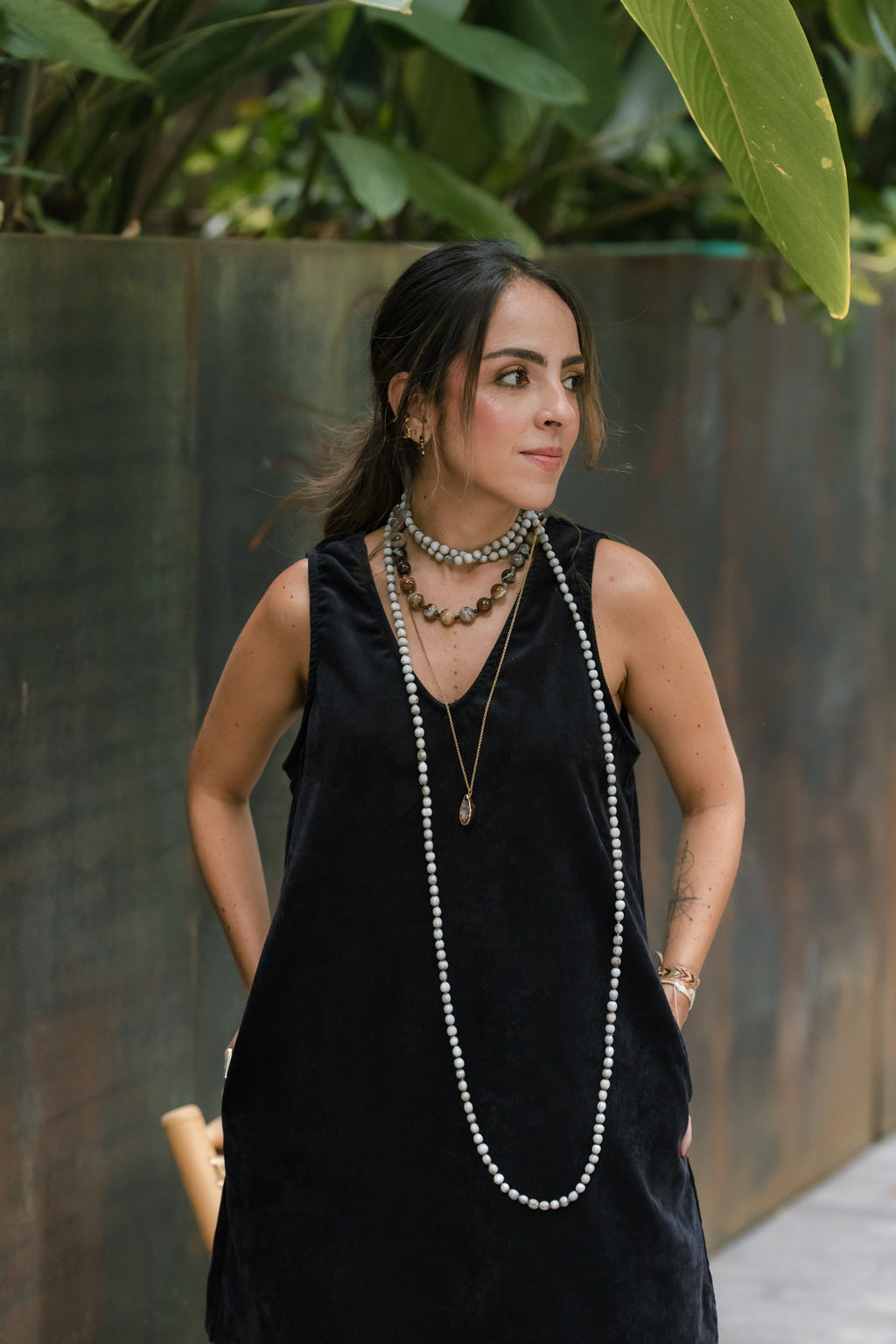 Vestido en pana corto con bolsillos - Negro
