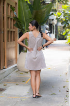 Vestido en pana corto con bolsillos - Almendra