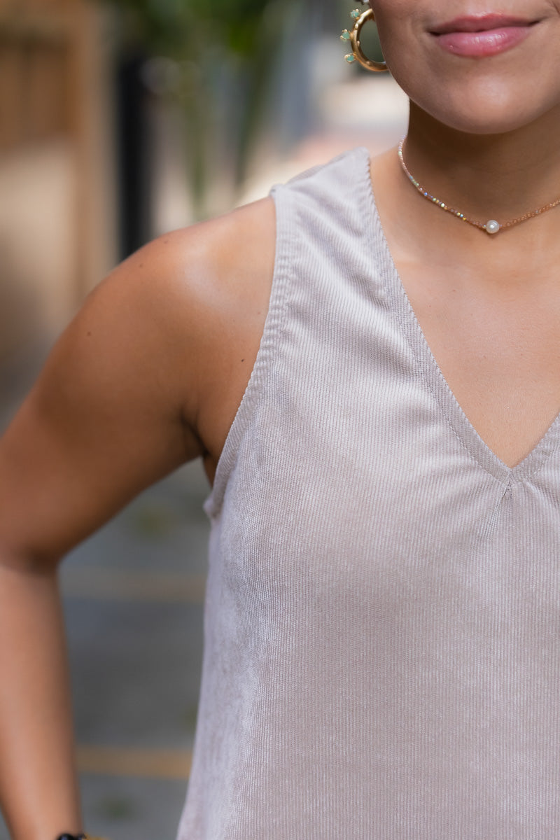 Vestido en pana corto con bolsillos - Almendra