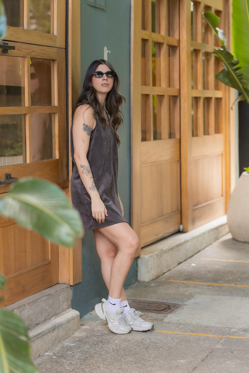 Vestido en pana corto con bolsillos - Gris Plutón Imagen principal del producto
