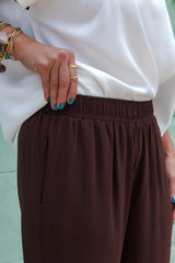 Pantalón Anastacia con bolsillos y cintura enresortada - Café Oscuro