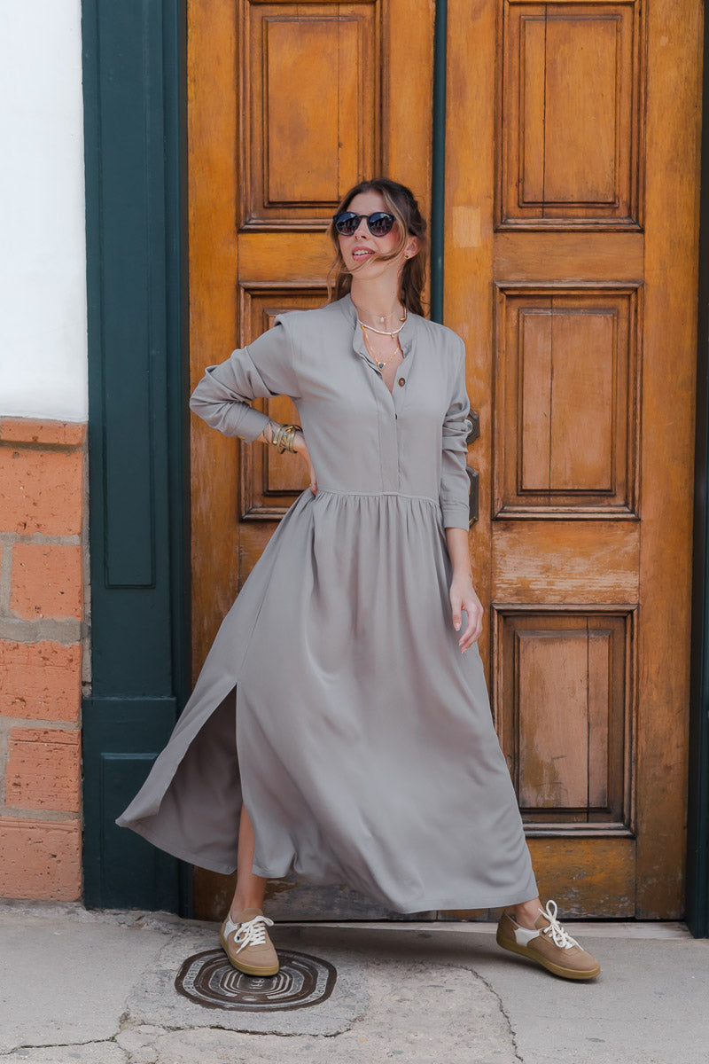 Vestido maxi vera manga larga con aberturas - Gris Luna Imagen principal del producto