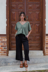 Pantalón Zhara pescador con bolsillos y cintura enresortada - Color Negro