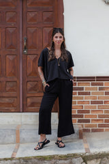 Pantalón Zhara pescador con bolsillos y cintura enresortada - Color Negro