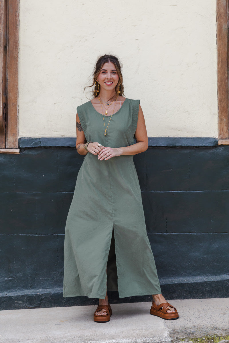 Vestido Sofía sin mangas con bolsillos y aberturas - Verde Oliva