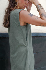 Vestido Sofía sin mangas con bolsillos y aberturas - Verde Oliva