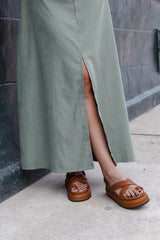 Vestido Sofía sin mangas con bolsillos y aberturas - Verde Oliva