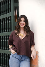 Blusa Zhara con mangas cuello en V-  Malbec