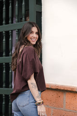 Blusa Zhara con mangas cuello en V-  Malbec