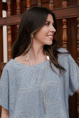Blusa Amalia con mangas cuello redondo -  Azul Cielo print