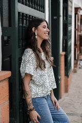 Blusa Amalia con mangas cuello redondo - Dali print