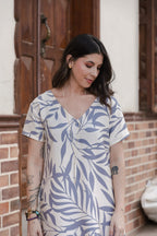 Vestido alma corto cuello en v o redondo - Hojas púrpura y beige